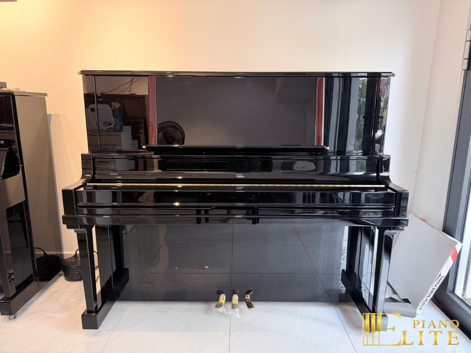 Showroom Elite Piano trưng bày Yamaha UX500
