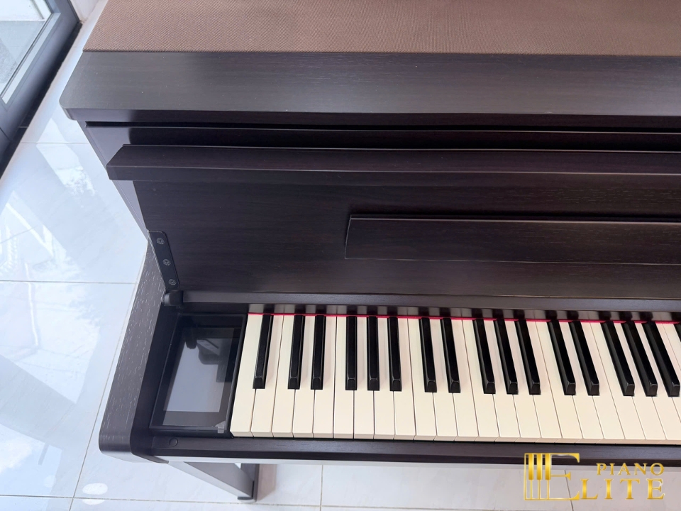 KAWAI CA99 R (USED) – Mặt sau và hệ thống dây đàn Kawai