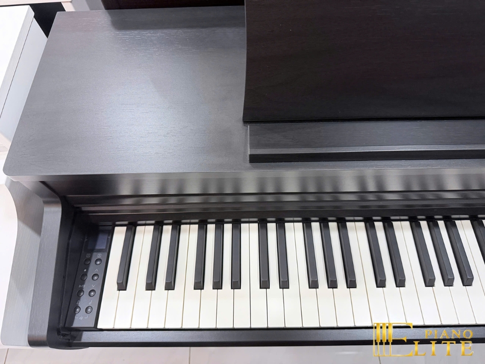 KAWAI CA4900GP MB – Mặt sau và hệ thống dây đàn Kawai