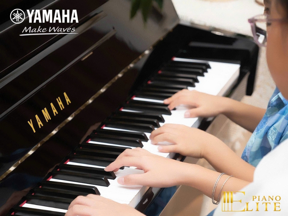 Đàn piano Yamaha YAMAHA JU109 PE – Chi tiết bàn phím