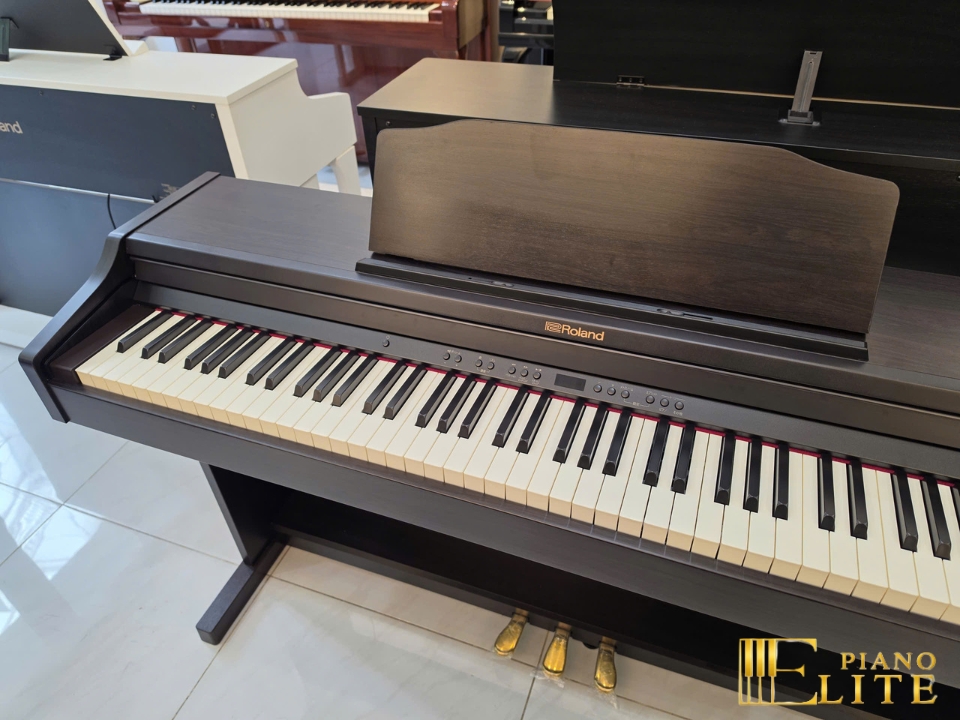 Đàn piano Roland ROLAND RP-501R – Chi tiết bàn phím