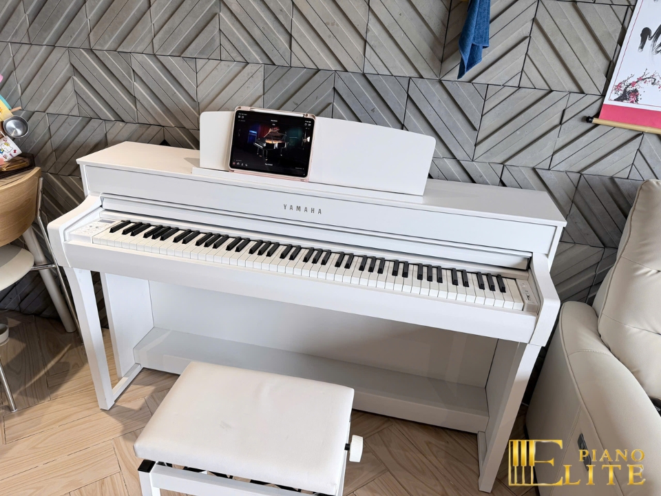 YAMAHA SCLP-7450 WH (USED)