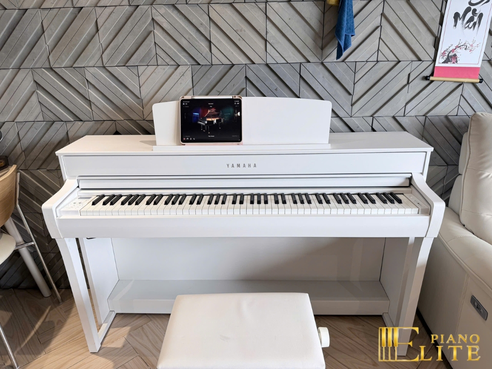 YAMAHA SCLP-7450 WH (USED)