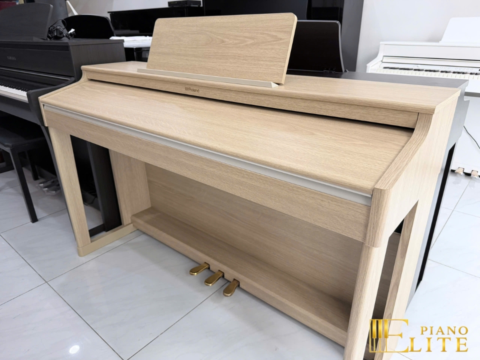 ROLAND RP-701 LO (USED) tại Elite Piano TP.HCM – Không gian trưng bày