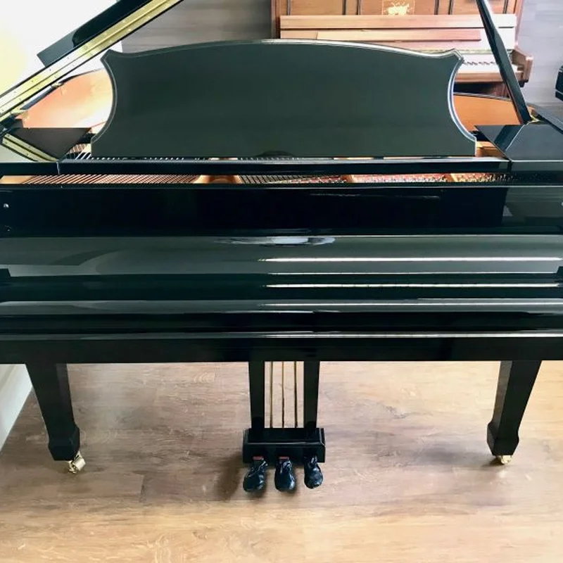 Review Ritmuller R8 – Hình ảnh thực tế tại showroom Elite Piano
