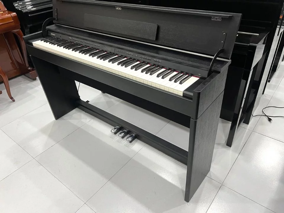 Review ROLAND DP-603 CBS (New) – Hình ảnh thực tế tại showroom Elite Piano