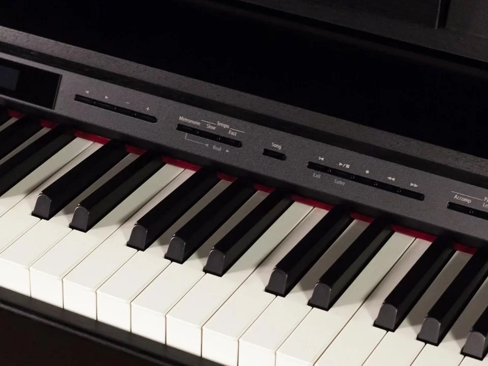 Roland DP-603 PE tại showroom Elite Piano