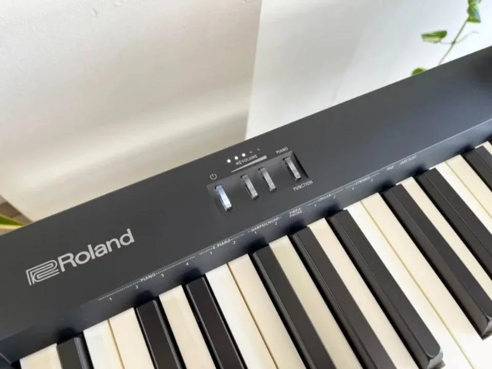 Review ROLAND FP-10 – Hình ảnh thực tế tại showroom Elite Piano