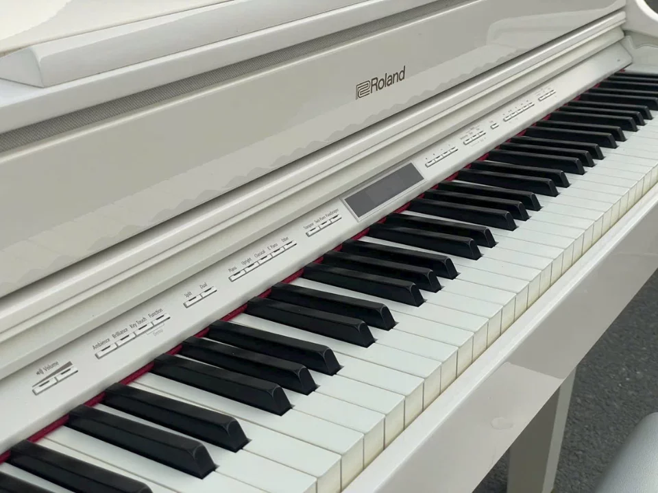 ROLAND GP-607 PW (USED) - Đàn Piano Roland tại Elite Piano