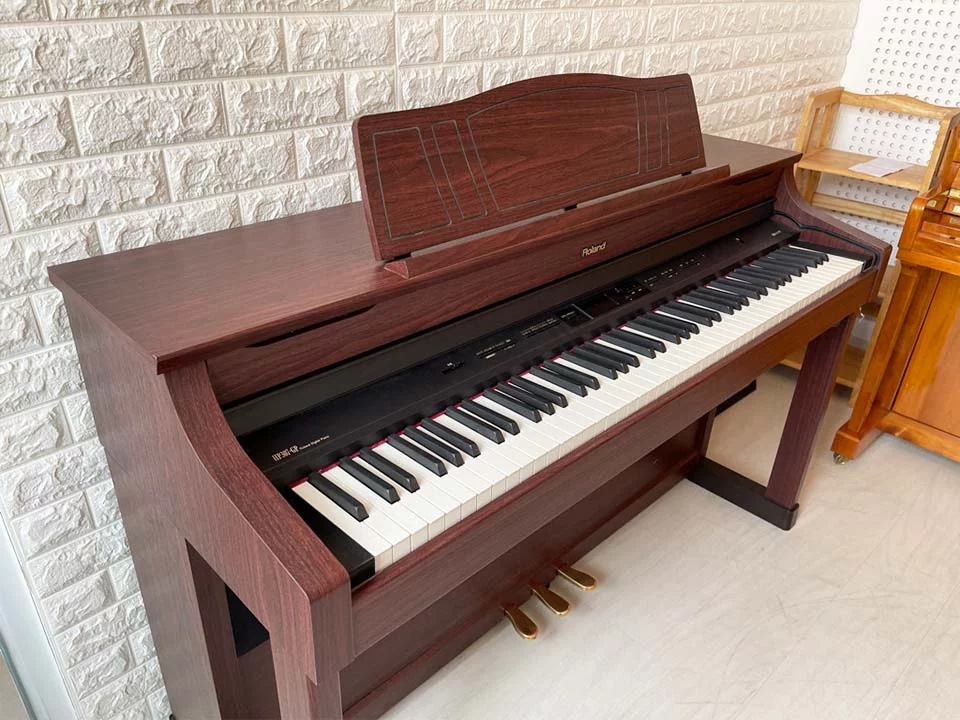 ROLAND HP-307 GP – Toàn cảnh thiết kế tại Elite Piano