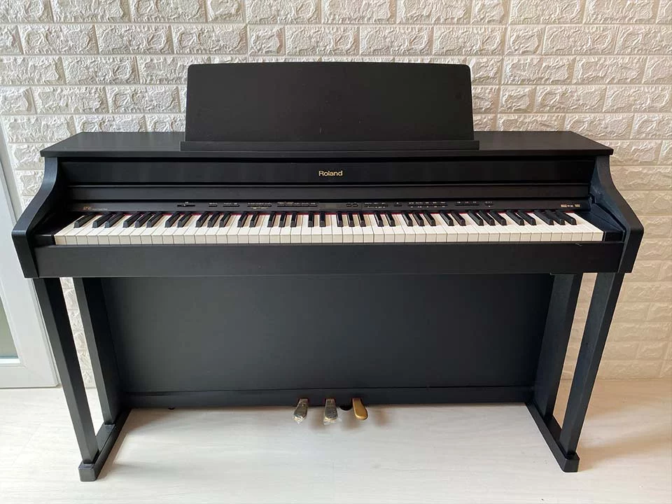 Đàn piano Roland ROLAND HP-505 RW – Chi tiết bàn phím
