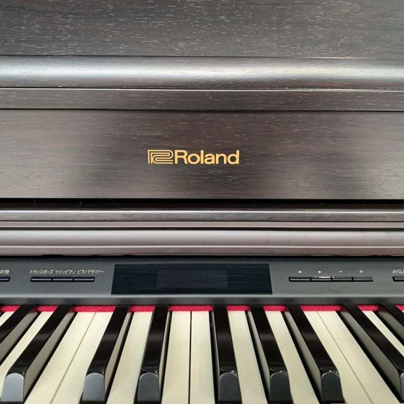 ROLAND HP-603 LW – Toàn cảnh thiết kế tại Elite Piano