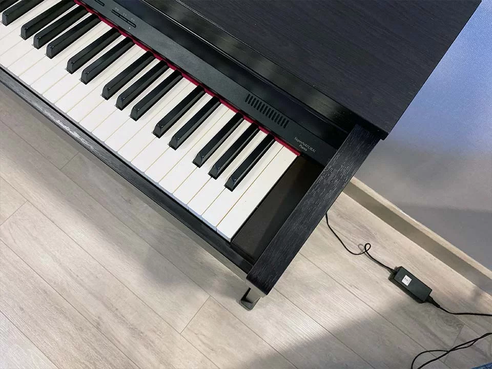 Đàn piano Roland ROLAND HP-504 RW – Chi tiết bàn phím