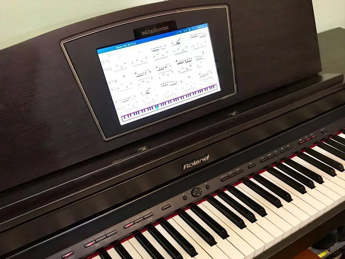 Review ROLAND HPi-50e RW – Hình ảnh thực tế tại showroom Elite Piano