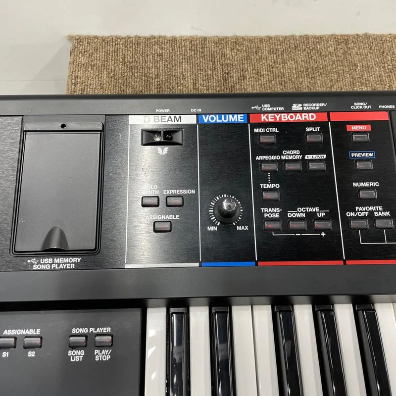 Review ROLAND JUNO-Gi – Hình ảnh thực tế tại showroom Elite Piano