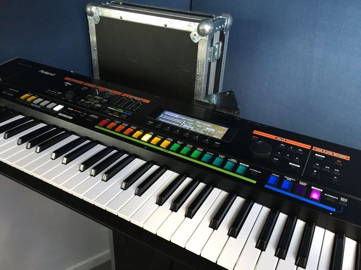 Roland JUPITER 50 – Toàn cảnh thiết kế tại Elite Piano