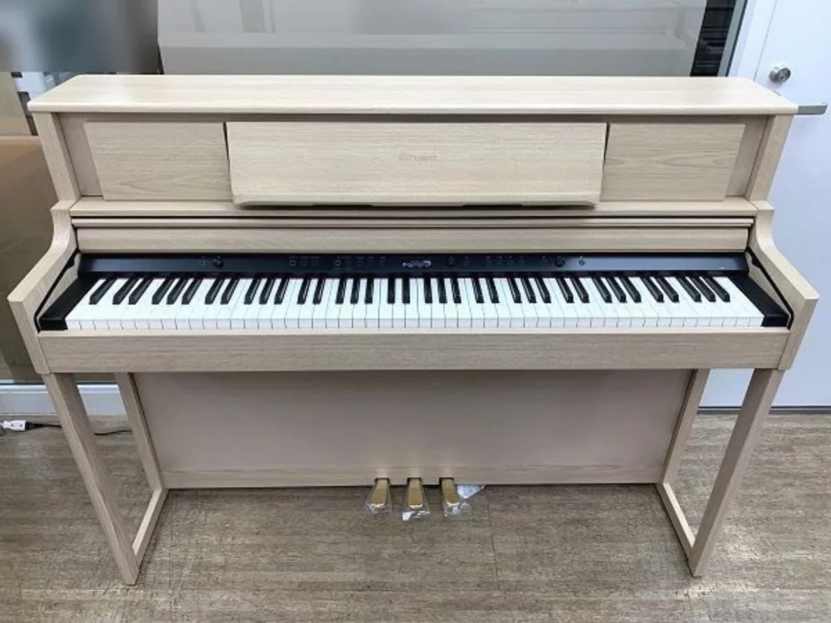 Đàn piano Roland ROLAND LX-705 LA (USED) – Chi tiết bàn phím