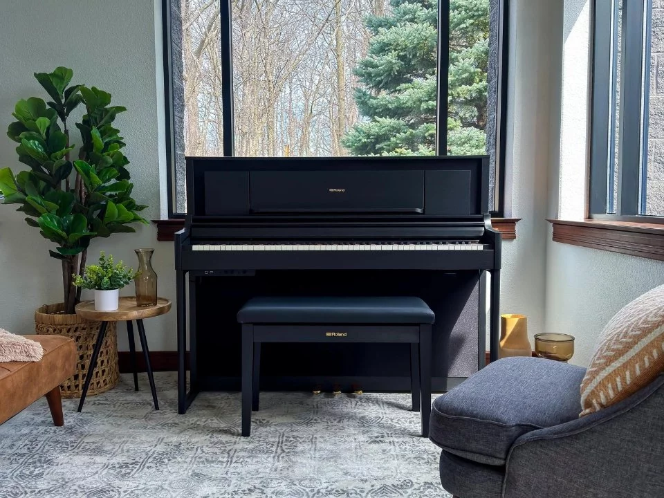 ROLAND LX-706 CB – Toàn cảnh thiết kế tại Elite Piano