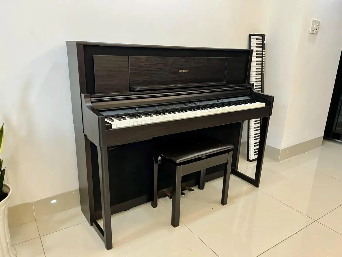 ROLAND LX-706 GPKR New – Toàn cảnh thiết kế tại Elite Piano