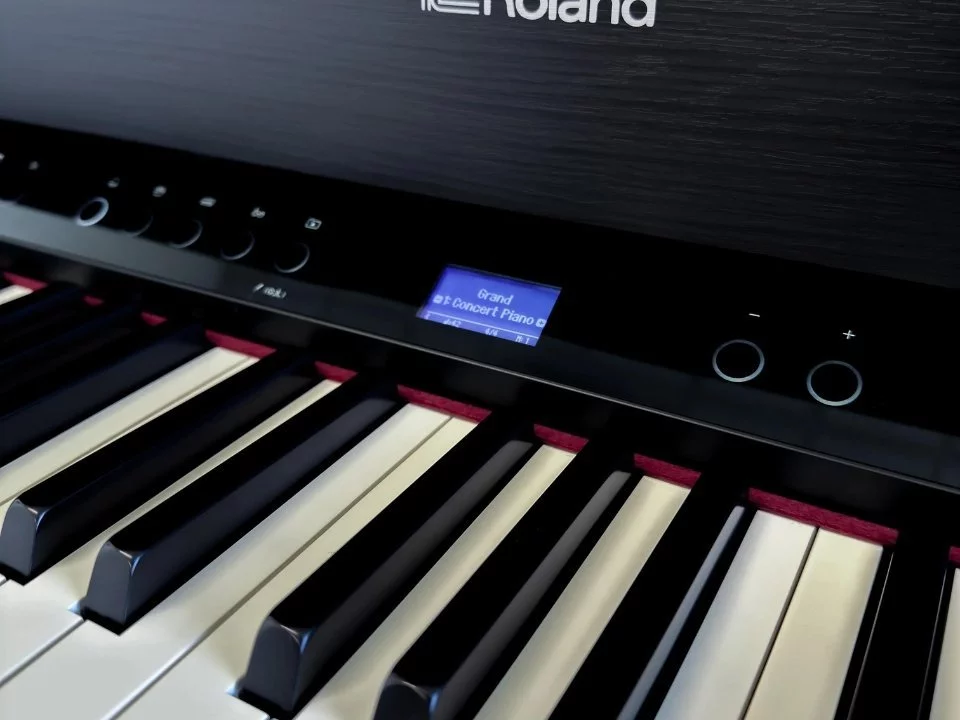 ROLAND LX-9 CB