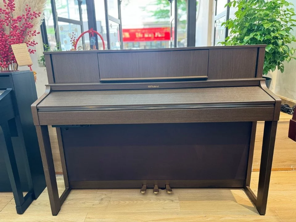 ROLAND LX-7 BW – Toàn cảnh thiết kế tại Elite Piano