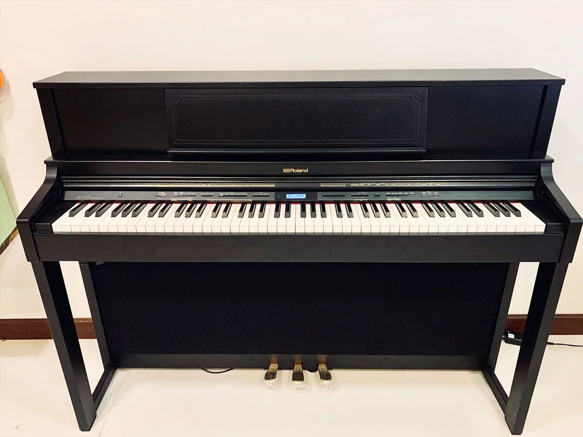 ROLAND LX7 GP – Toàn cảnh thiết kế tại Elite Piano