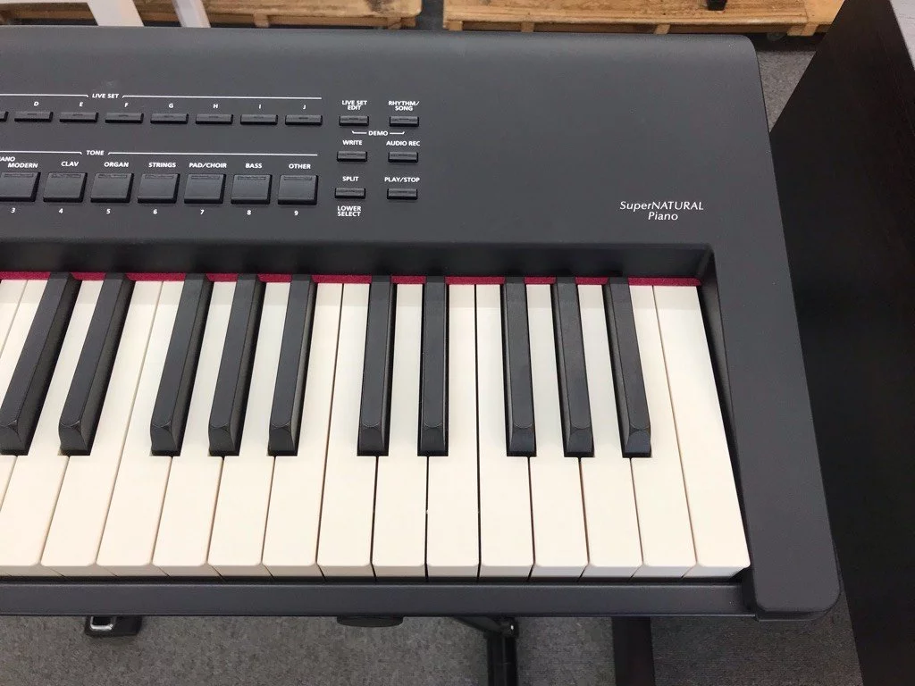 Review ROLAND RD-800 – Hình ảnh thực tế tại showroom Elite Piano