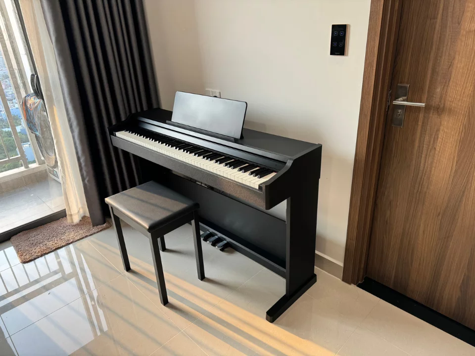 ROLAND RP-107 – Toàn cảnh thiết kế tại Elite Piano