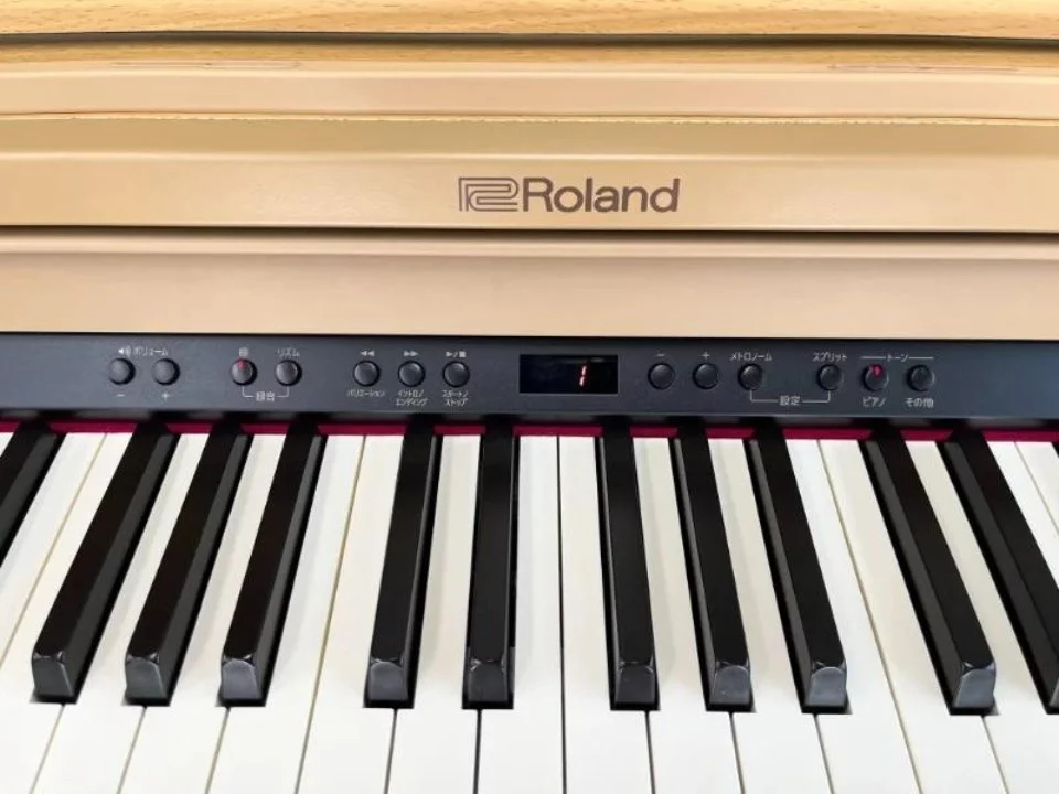 Review ROLAND RP-501R NBS – Hình ảnh thực tế tại showroom Elite Piano