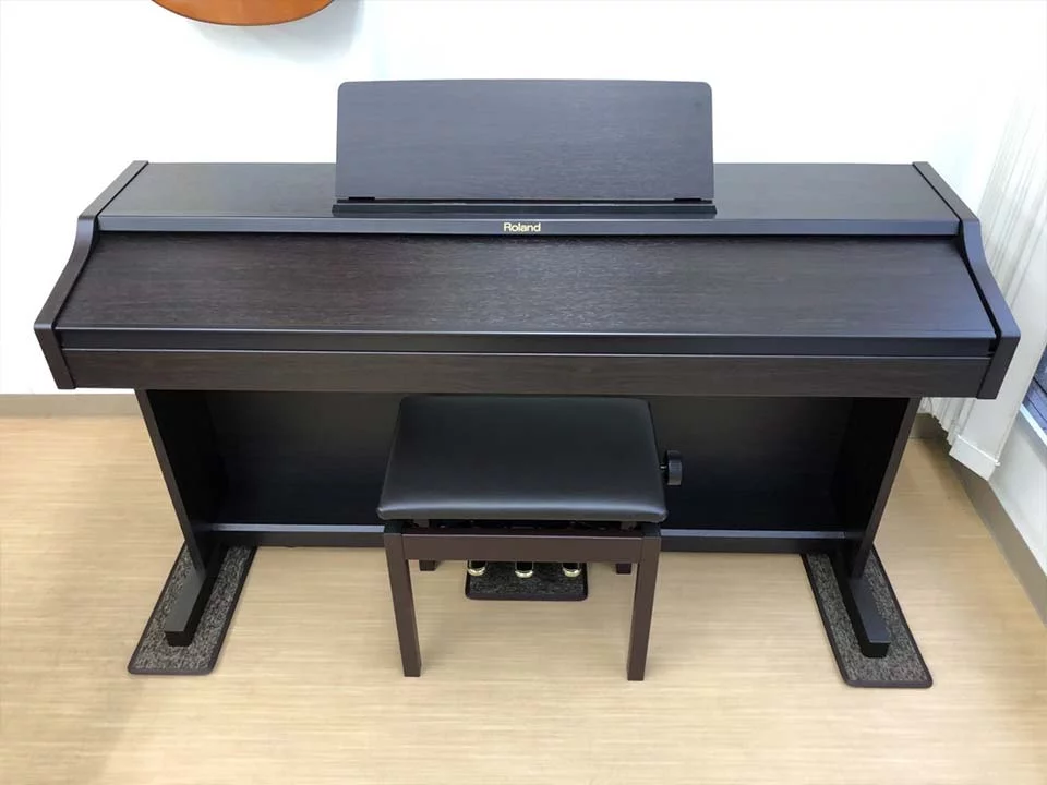ROLAND RP-301 RW – Toàn cảnh thiết kế tại Elite Piano