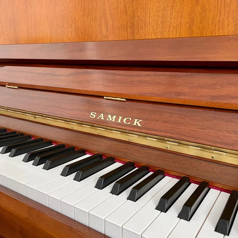 Review Samick SC300NST – Hình ảnh thực tế tại showroom Elite Piano