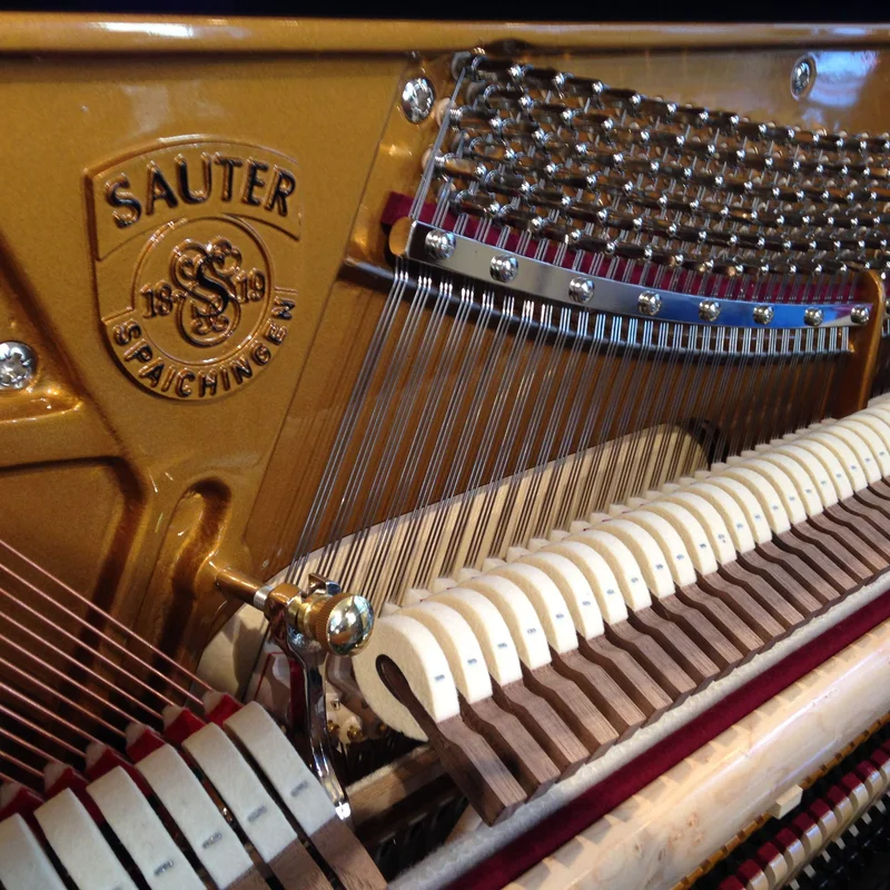 Showroom trưng bày đàn Sauter Masterclass 122 tại Elite Piano