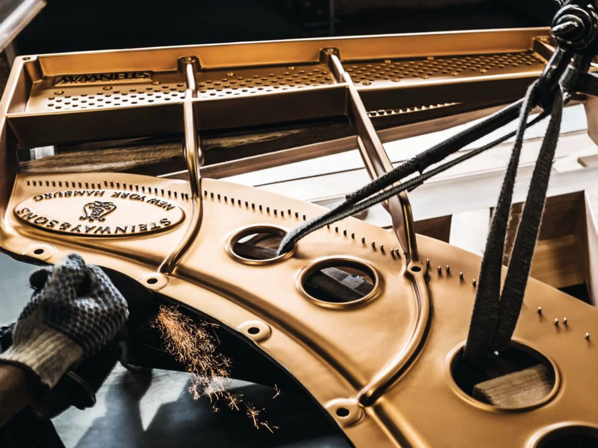 STEINWAY MODEL D-274 Spirio – Mặt sau và hệ thống dây đàn Steinway & Sons