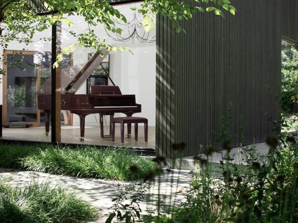 Review Steinway & Sons Gran Nichetto (The Midnight Red) – Hình ảnh thực tế tại showroom Elite Piano