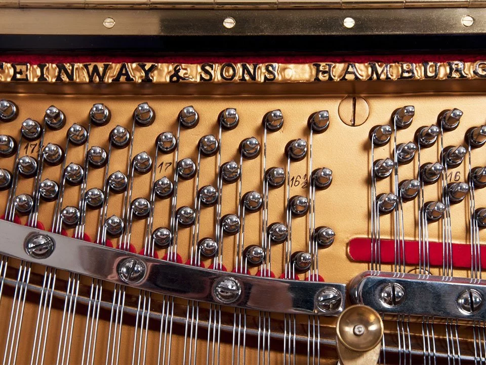 STEINWAY Z114 WN