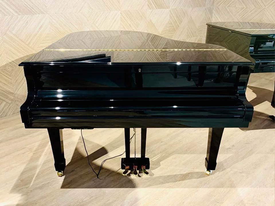 YAMAHA C3B