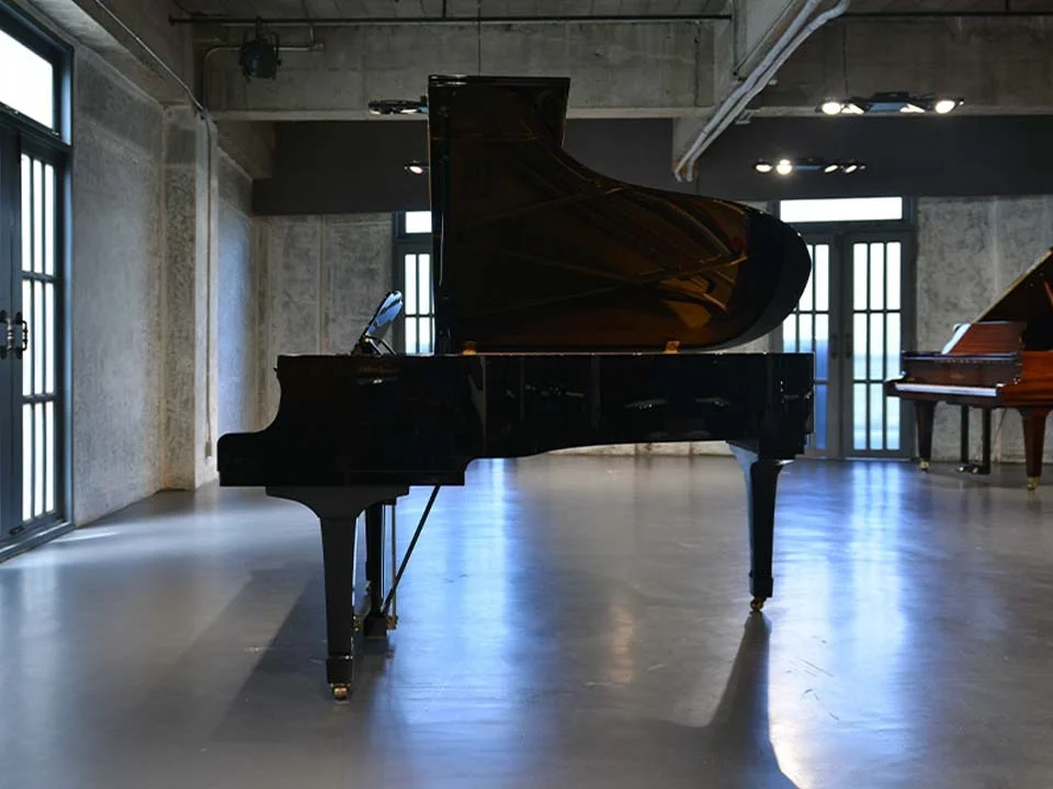 YAMAHA C5E