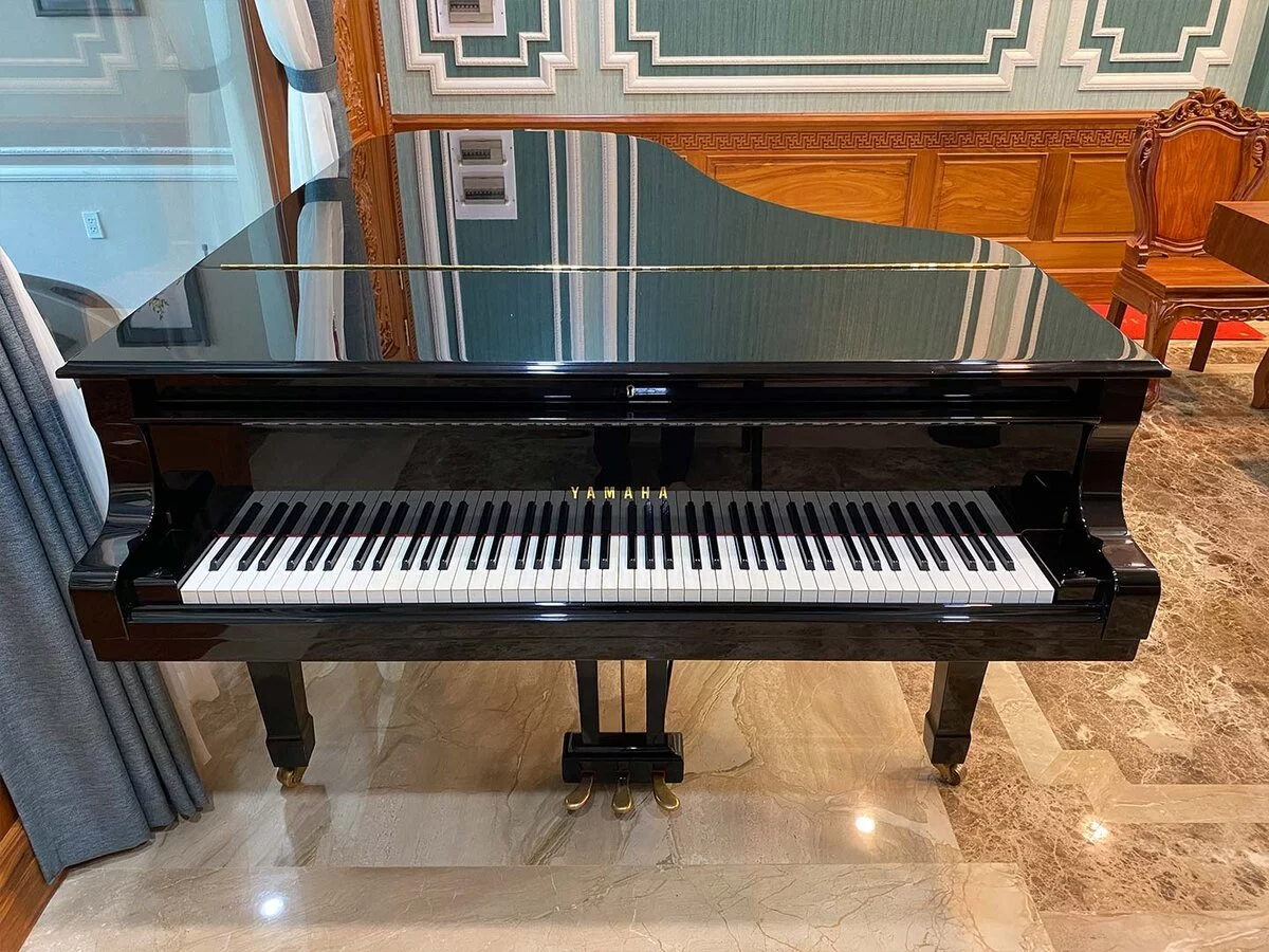 YAMAHA C7A