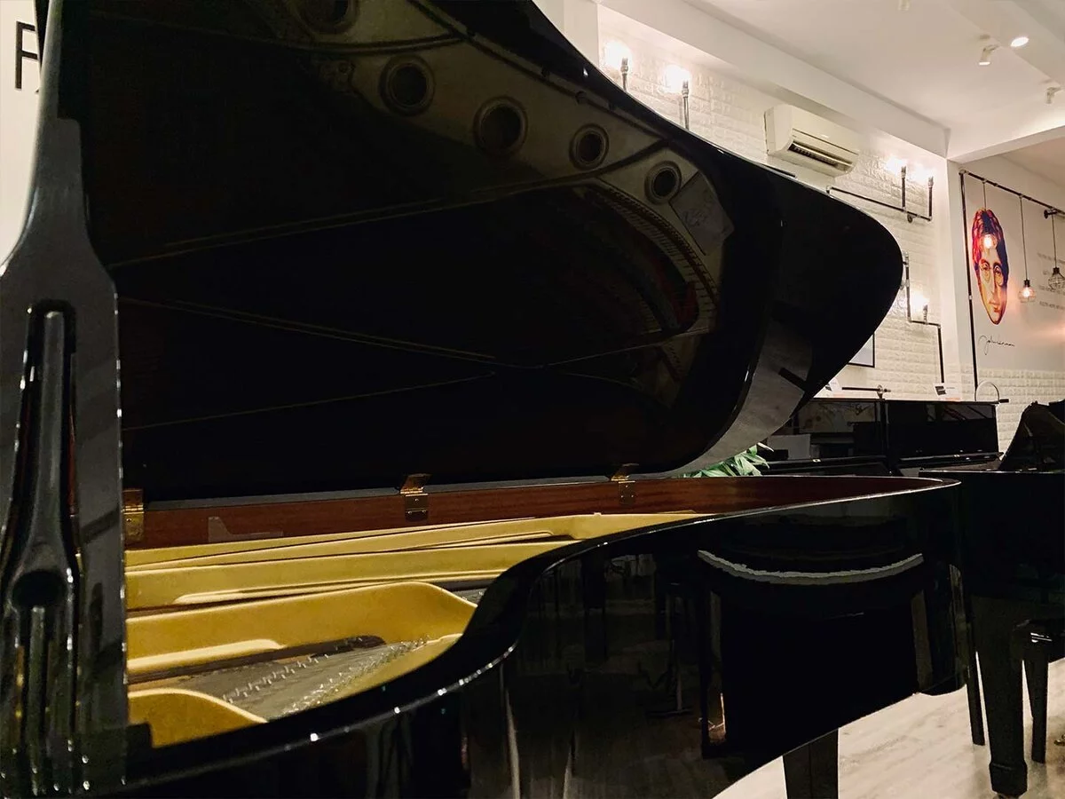 YAMAHA C7A