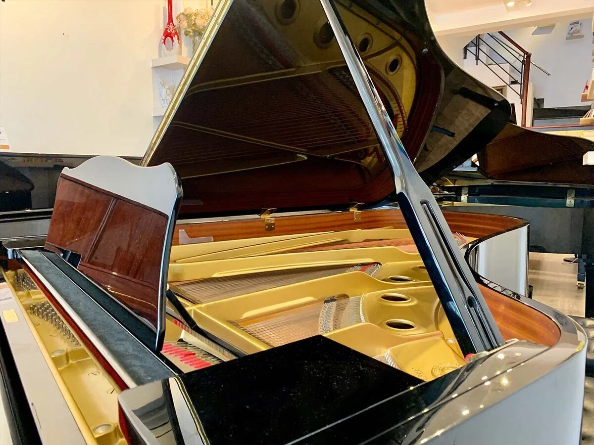 YAMAHA C7A