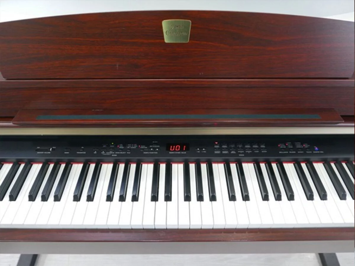 Review YAMAHA CLP-330 M – Hình ảnh thực tế tại showroom Elite Piano