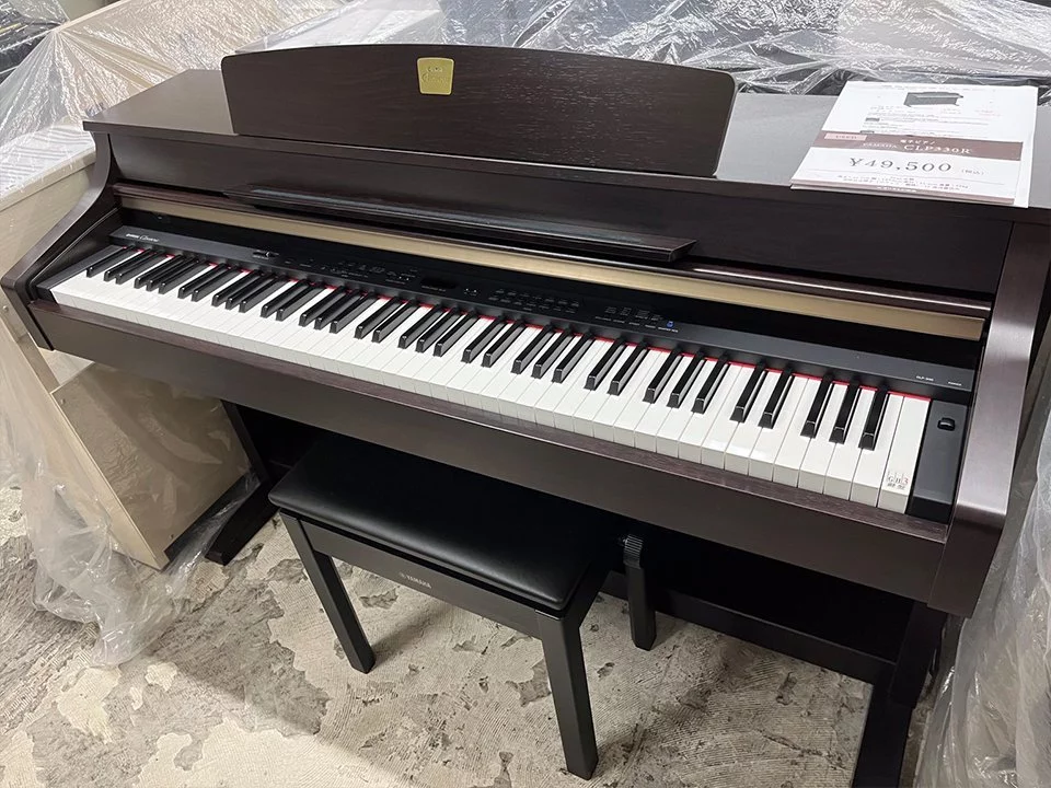 YAMAHA CLP-330 R - Đàn Piano Yamaha tại Elite Piano