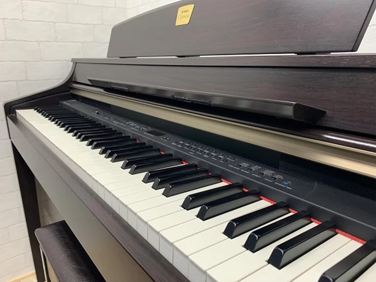 YAMAHA CLP-370 R