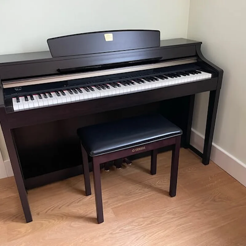 YAMAHA CLP-370 R