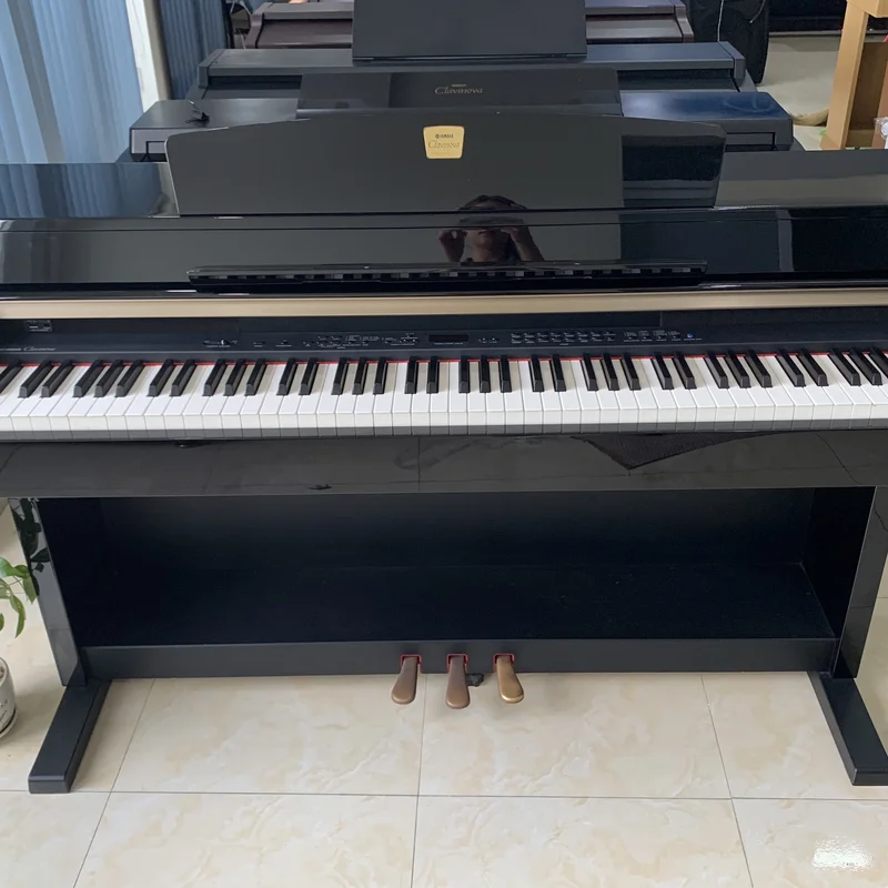 YAMAHA CLP-380 R tại Elite Piano