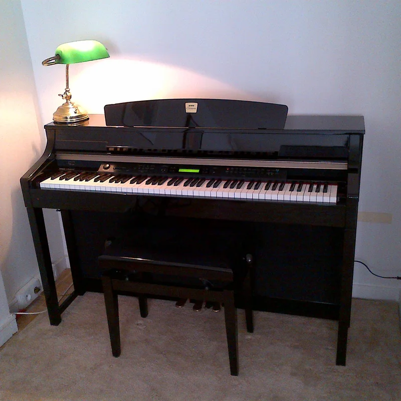 Review YAMAHA CLP-380 R – Hình ảnh thực tế tại showroom Elite Piano