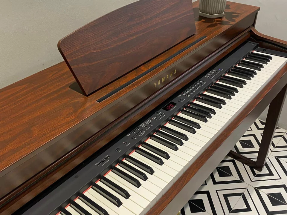 YAMAHA CLP-430 M – Toàn cảnh thiết kế tại Elite Piano