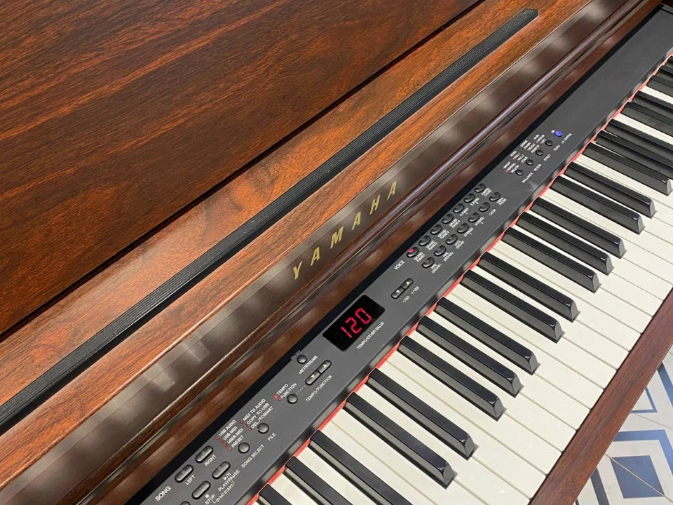 Review YAMAHA CLP-430 M – Hình ảnh thực tế tại showroom Elite Piano