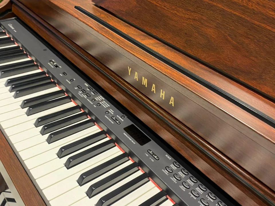 YAMAHA CLP-430 M