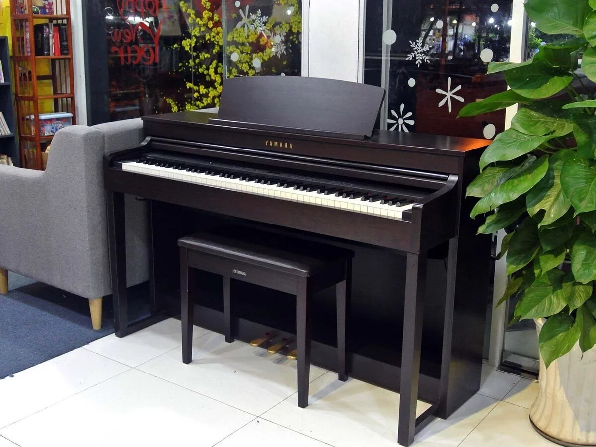 YAMAHA CLP-470 R - Đàn Piano Yamaha tại Elite Piano